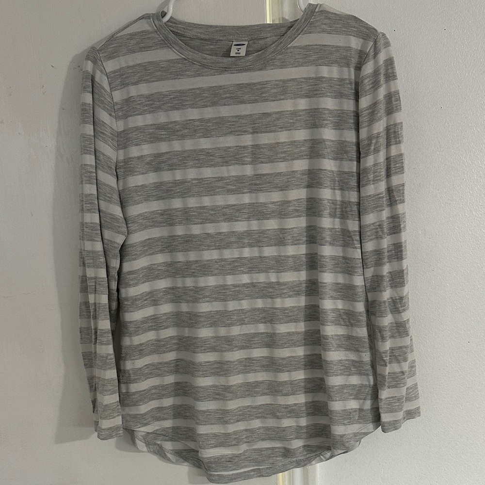 Old Navy Luxe Gray Striped Long-Sleeve Crewneck Shirt